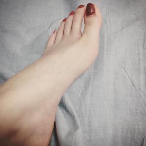 #barefoot #feetmodel #toes #toenails #nailpolish